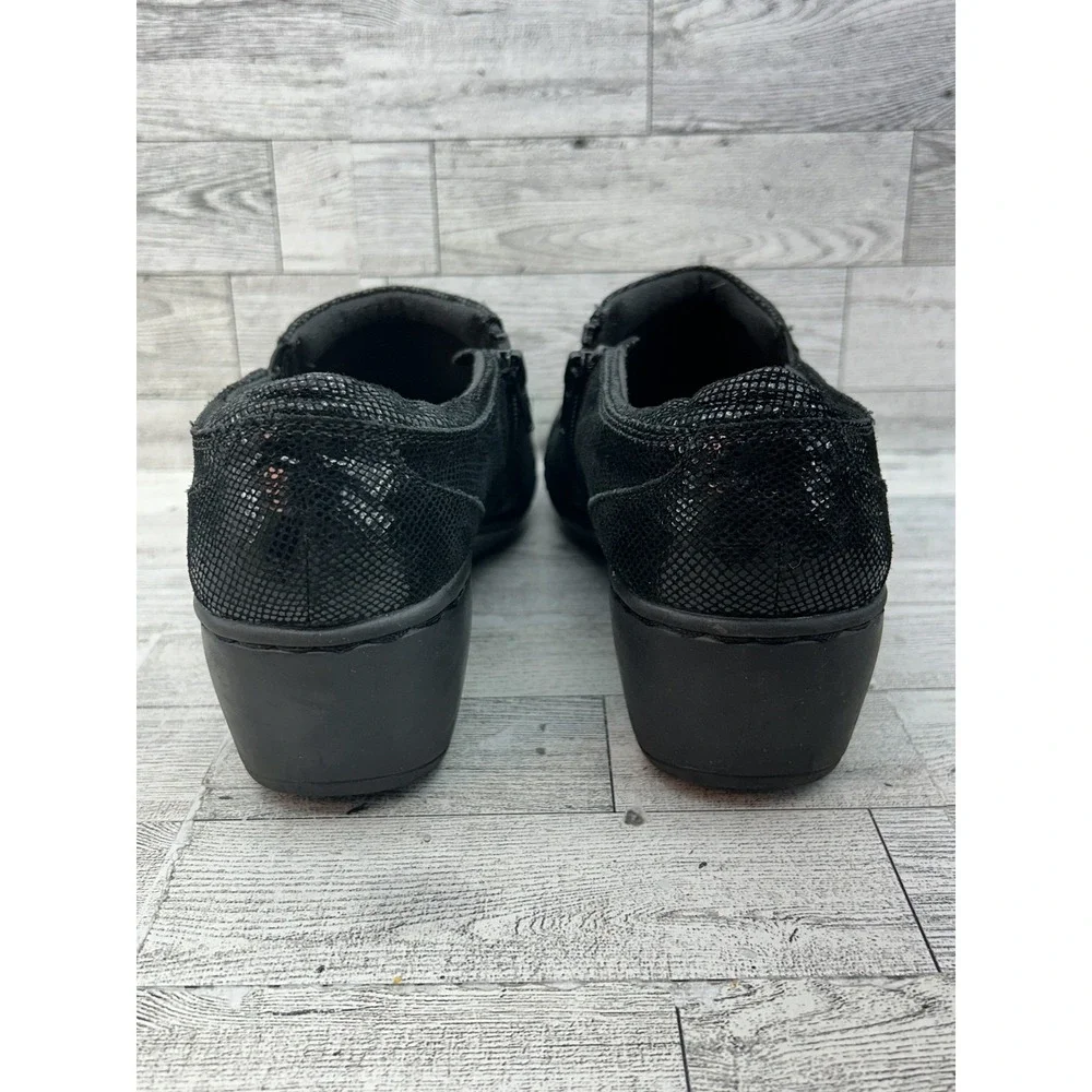 Clarks Shoes‎ Womens Size 11 Comfort Slip On Wedge Casual Soft Cushion 26113343